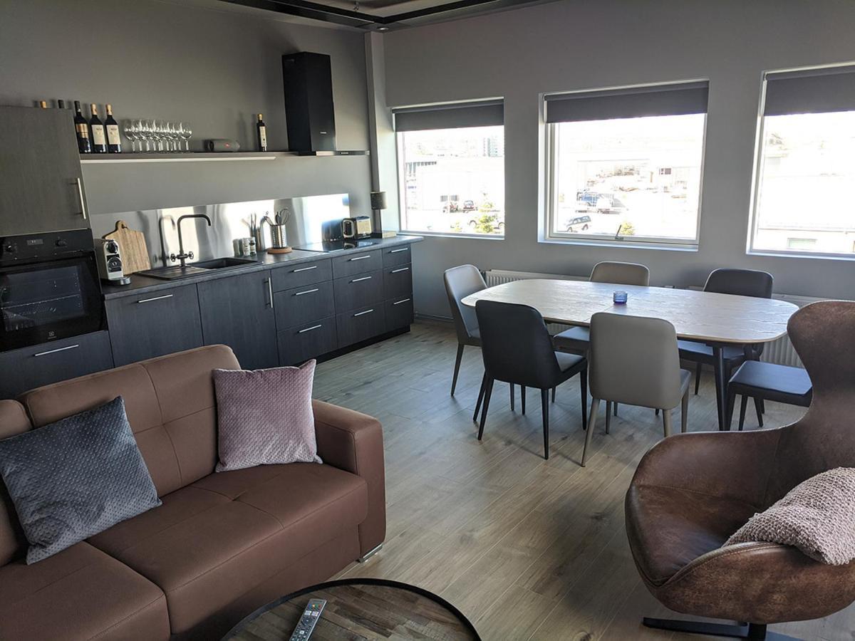 Boutique By The Harbour - Apartments 207 אקורירי מראה חיצוני תמונה