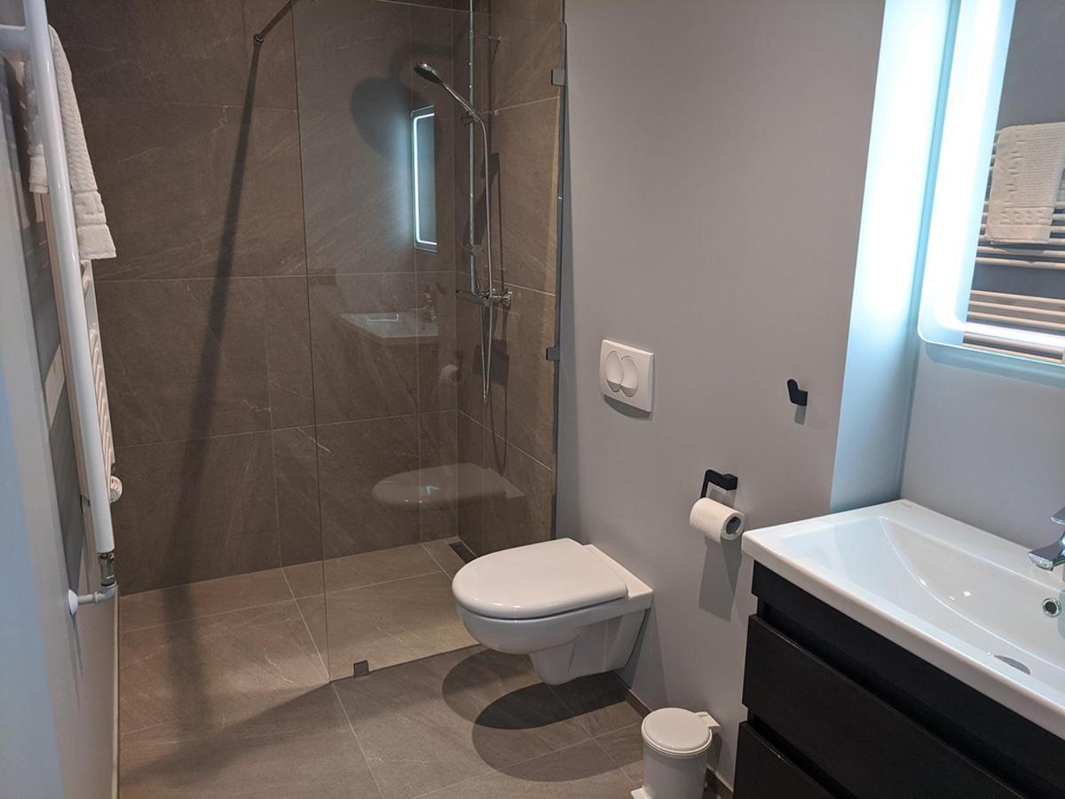 Boutique By The Harbour - Apartments 207 אקורירי מראה חיצוני תמונה
